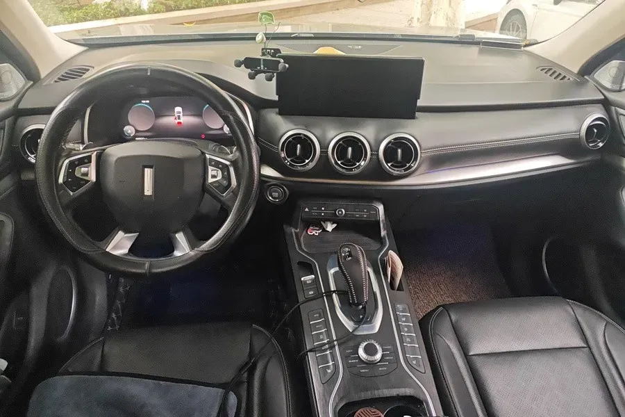 2020 WEY VV6 2.0T 227HP L4 7DCT,autocango,china used car exporter,china ev exporter,chinese used car exporter,chinese used ev exporter