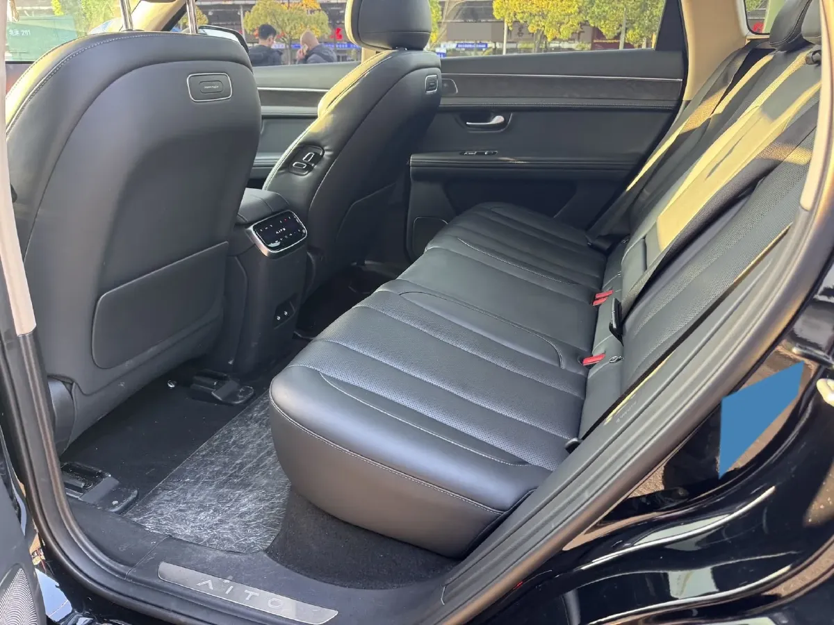 2024 AITO AITO M7 1.5T 152HP L4 REEV 40KWH,autocango,china used car exporter,china ev exporter,chinese used car exporter,chinese used ev exporter