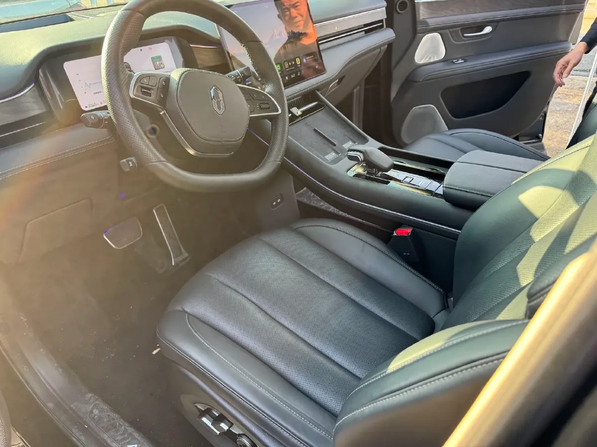 2024 AITO AITO M7 1.5T 152HP L4 REEV 40KWH,autocango,china used car exporter,china ev exporter,chinese used car exporter,chinese used ev exporter