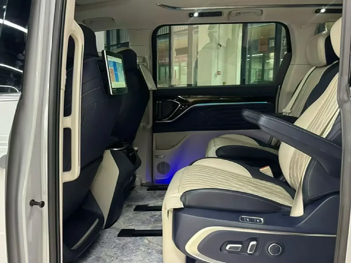 2022 MAXUS G90 2.0T 234HP L4 8AT,autocango,china used car exporter,china ev exporter,chinese used car exporter,chinese used ev exporter