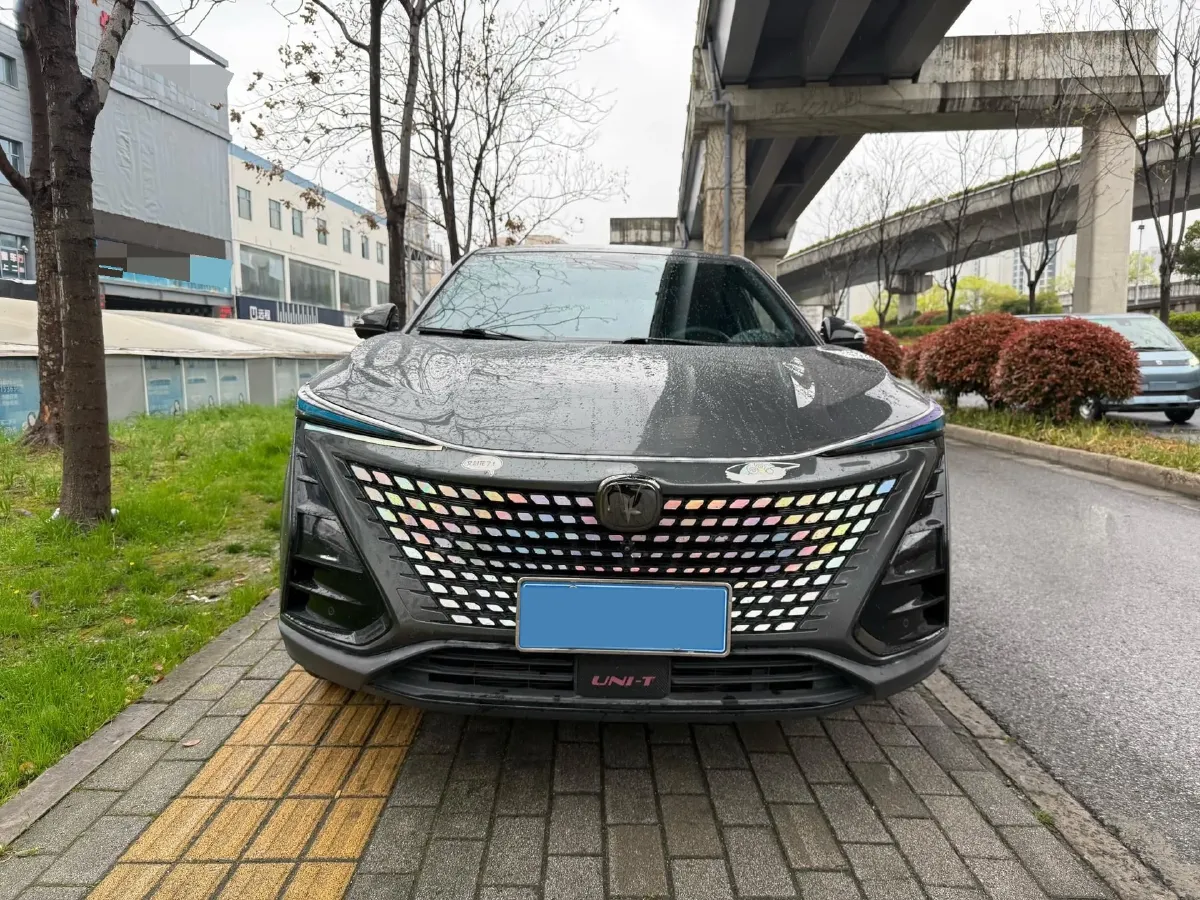 2022 ChangAn UNI-T 2.0T 233HP L4 8AT,autocango,china used car exporter,china ev exporter,chinese used car exporter,chinese used ev exporter