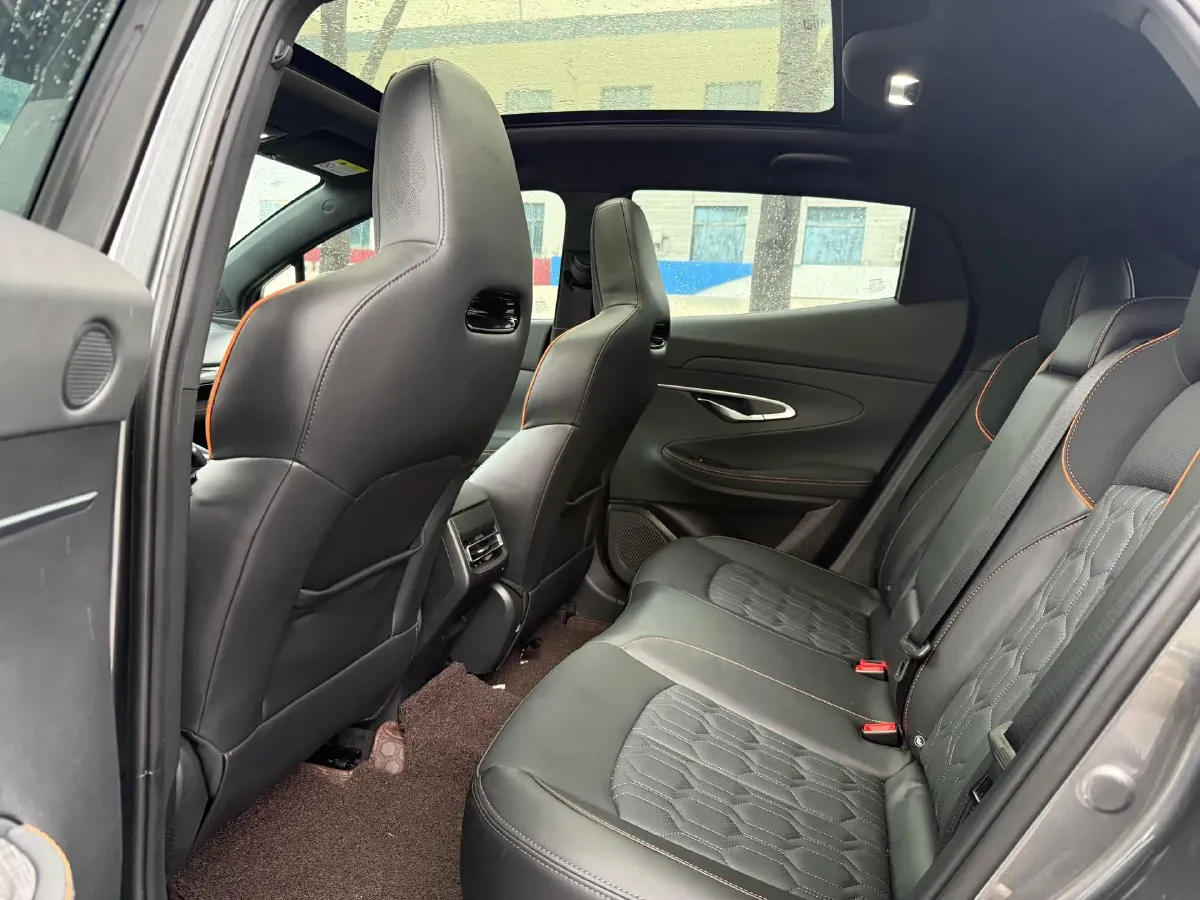 2022 ChangAn UNI-T 2.0T 233HP L4 8AT,autocango,china used car exporter,china ev exporter,chinese used car exporter,chinese used ev exporter