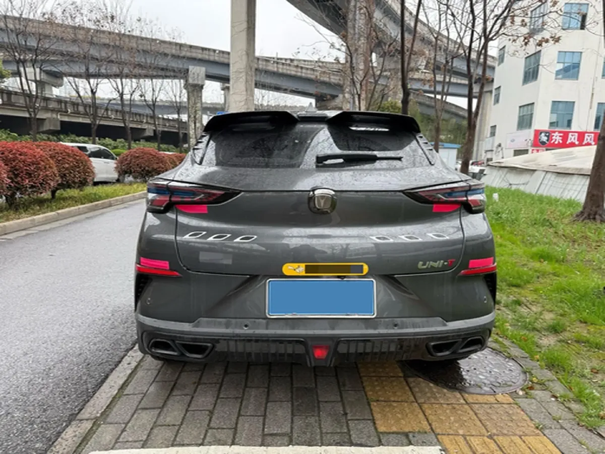 2022 ChangAn UNI-T 2.0T 233HP L4 8AT,autocango,china used car exporter,china ev exporter,chinese used car exporter,chinese used ev exporter