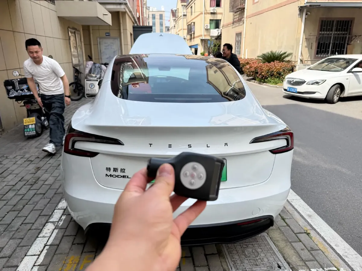2025 Tesla Model 3 BEV 62.5KWH,autocango,china used car exporter,china ev exporter,chinese used car exporter,chinese used ev exporter