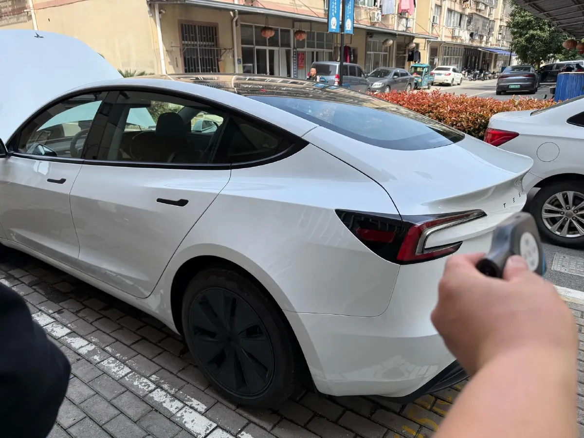 2025 Tesla Model 3 BEV 62.5KWH,autocango,china used car exporter,china ev exporter,chinese used car exporter,chinese used ev exporter