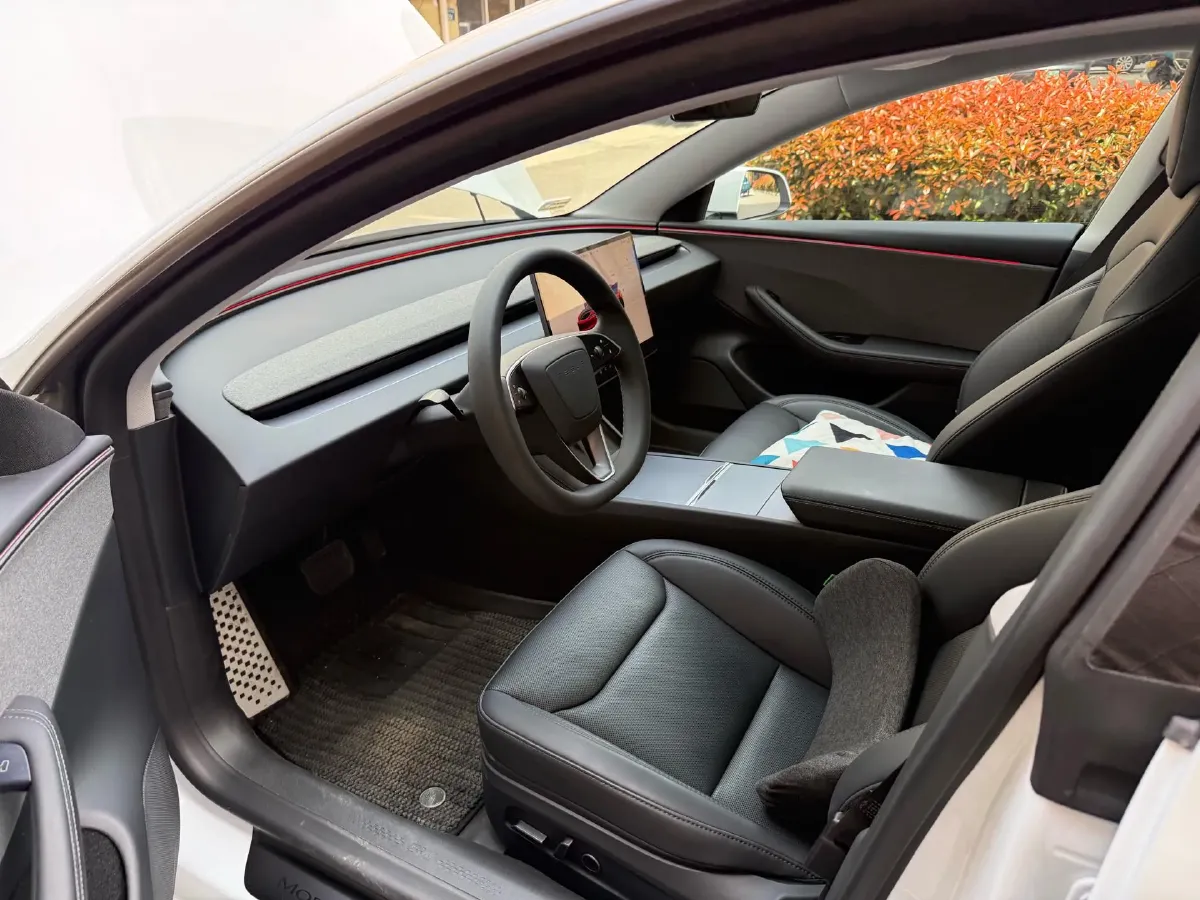 2025 Tesla Model 3 BEV 62.5KWH,autocango,china used car exporter,china ev exporter,chinese used car exporter,chinese used ev exporter