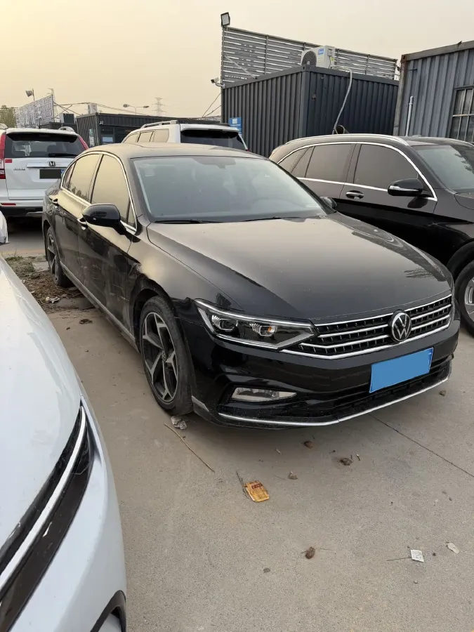 2023 Volkswagen Magotan 2.0T 186HP L4 7DCT,autocango,china used car exporter,china ev exporter,chinese used car exporter,chinese used ev exporter