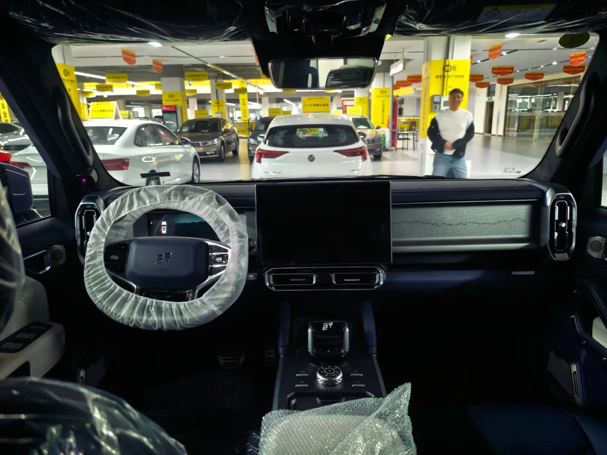 2025 Jetour Traveller 2.0T 254HP L4 7DCT,autocango,china used car exporter,china ev exporter,chinese used car exporter,chinese used ev exporter