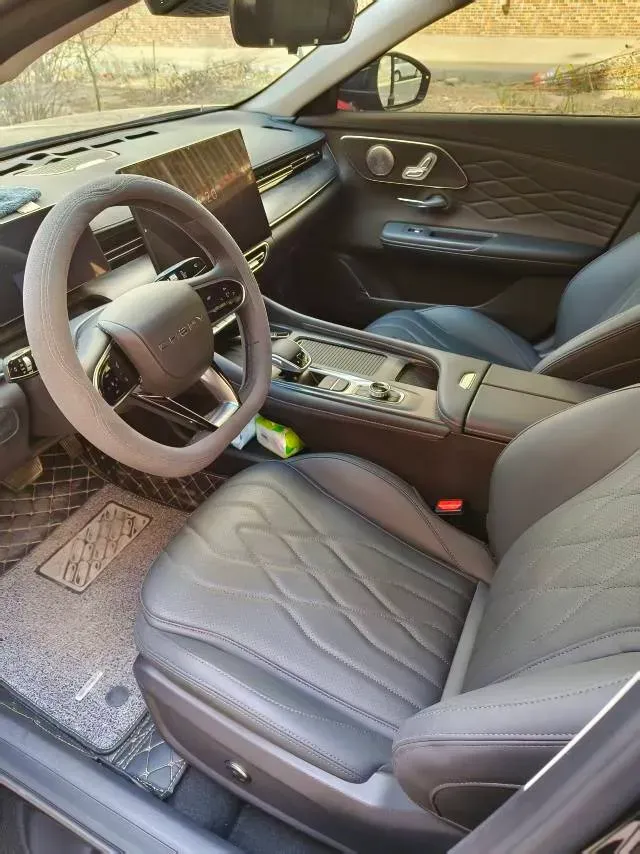 2025 Chery Arrizo 8 Pro 1.6T 197HP L4 7DCT,autocango,china used car exporter,china ev exporter,chinese used car exporter,chinese used ev exporter