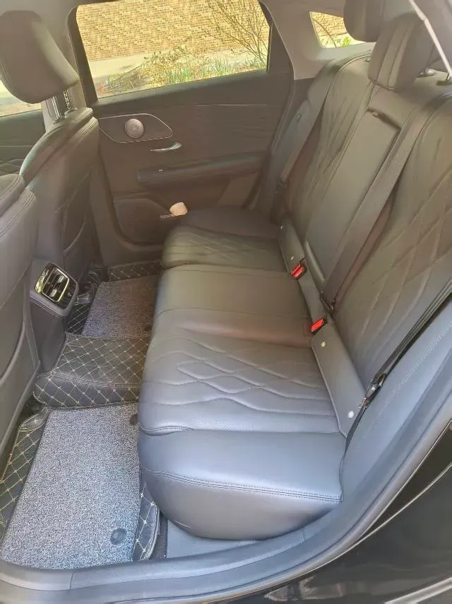 2025 Chery Arrizo 8 Pro 1.6T 197HP L4 7DCT,autocango,china used car exporter,china ev exporter,chinese used car exporter,chinese used ev exporter