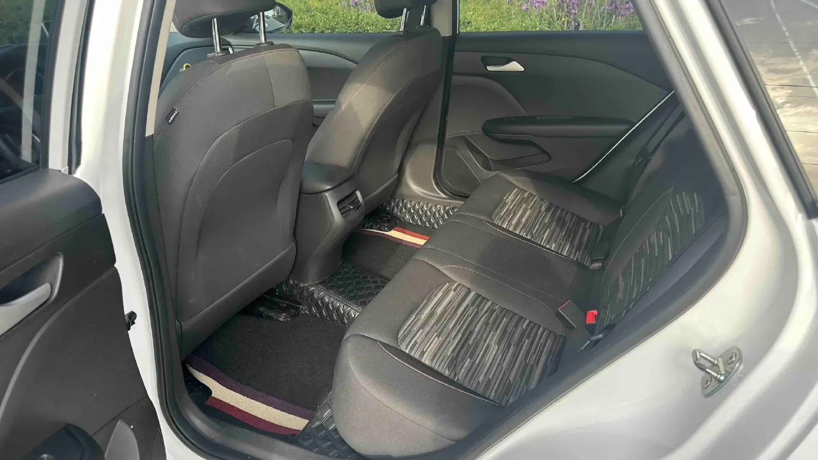 2019 Chevrolet Monza 1.0T 125HP L3 6DCT,autocango,china used car exporter,china ev exporter,chinese used car exporter,chinese used ev exporter