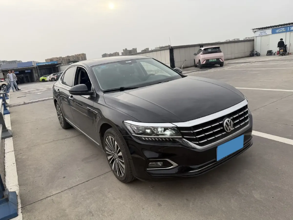 2019 Volvo V40 1.5T 152HP L4 6AT,autocango,china used car exporter,china ev exporter,chinese used car exporter,chinese used ev exporter