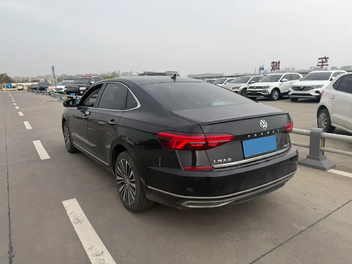 2019 Volvo V40 1.5T 152HP L4 6AT,autocango,china used car exporter,china ev exporter,chinese used car exporter,chinese used ev exporter