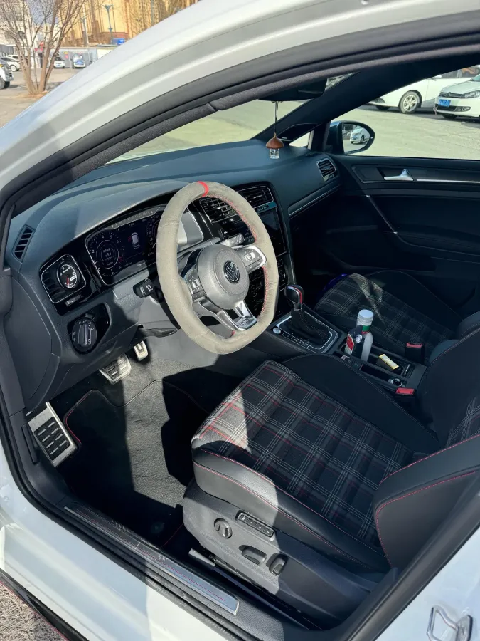 2019 Buick EnvisionPlus 2.0T 260HP L4 9AT,autocango,china used car exporter,china ev exporter,chinese used car exporter,chinese used ev exporter