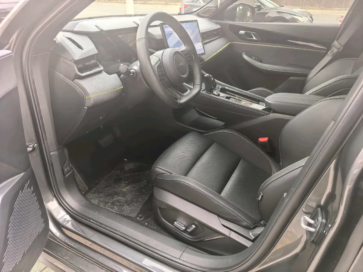 2023 MAXUS G50 1.5T 181HP L4 7DCT,autocango,china used car exporter,china ev exporter,chinese used car exporter,chinese used ev exporter