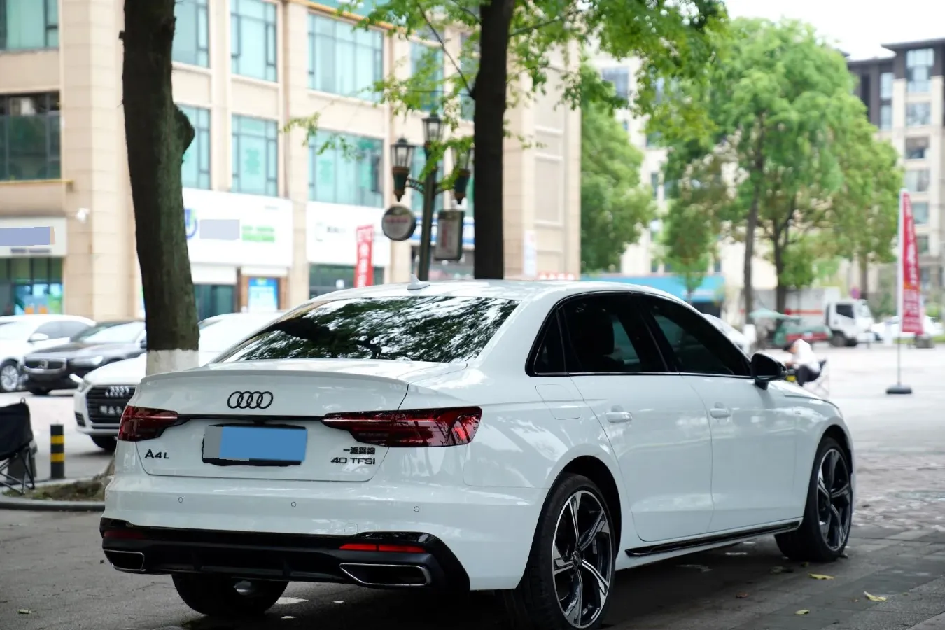 2025 Audi A4L 2.0T 190HP L4 7DCT,autocango,china used car exporter,china ev exporter,chinese used car exporter,chinese used ev exporter