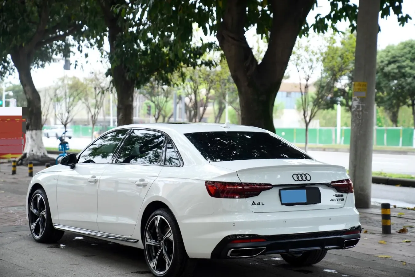 2025 Audi A4L 2.0T 190HP L4 7DCT,autocango,china used car exporter,china ev exporter,chinese used car exporter,chinese used ev exporter