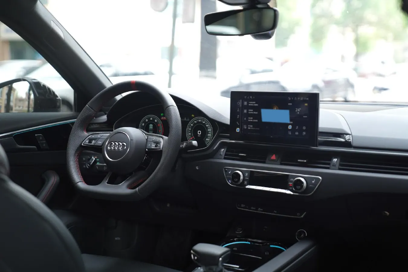 2025 Audi A4L 2.0T 190HP L4 7DCT,autocango,china used car exporter,china ev exporter,chinese used car exporter,chinese used ev exporter