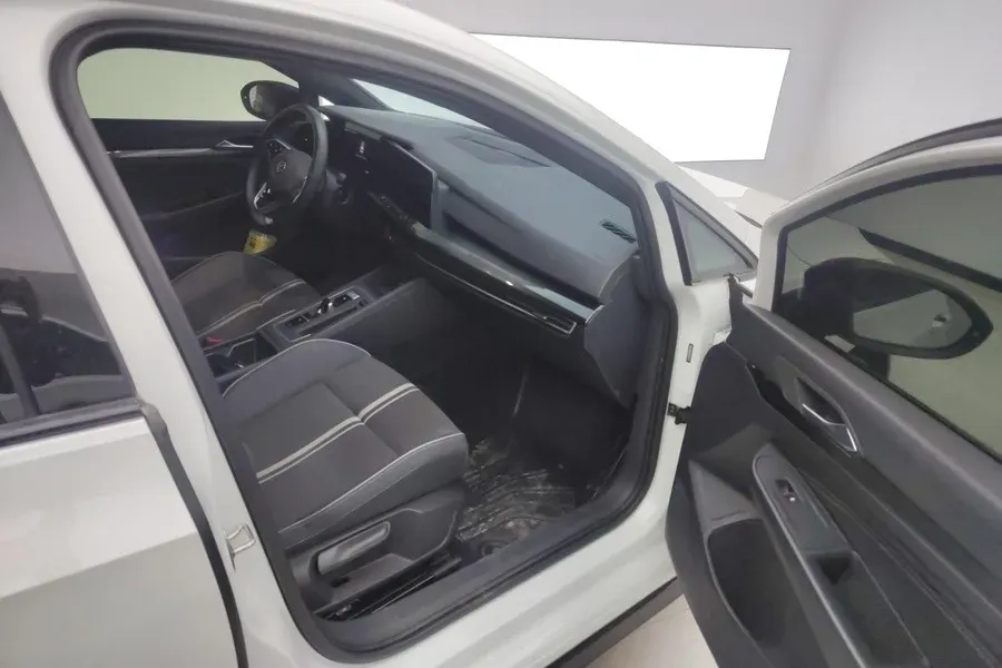 2023 Volkswagen Golf 1.4T 150HP L4 7DCT,autocango,china used car exporter,china ev exporter,chinese used car exporter,chinese used ev exporter