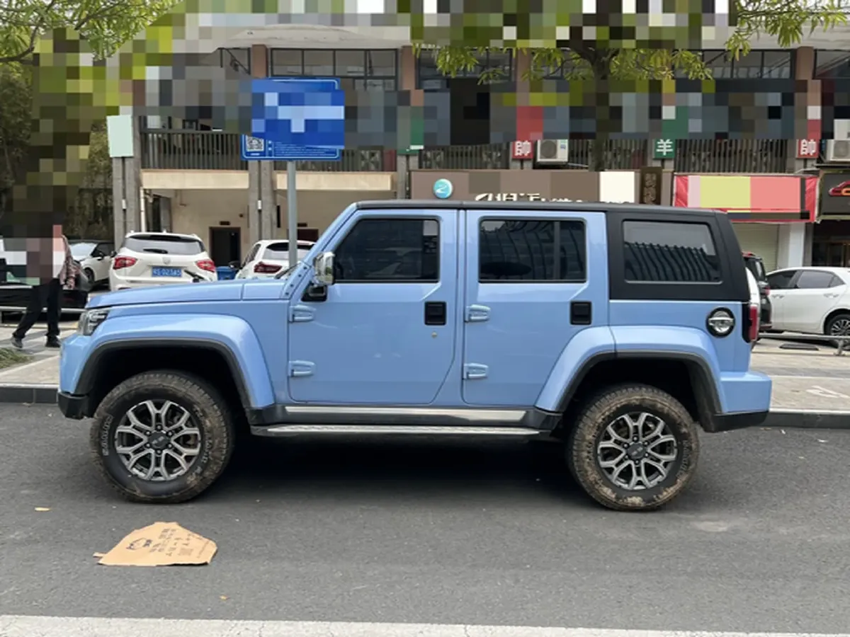 2022 Beijing BJ40 2.0T 224HP L4 8AT,autocango,china used car exporter,china ev exporter,chinese used car exporter,chinese used ev exporter