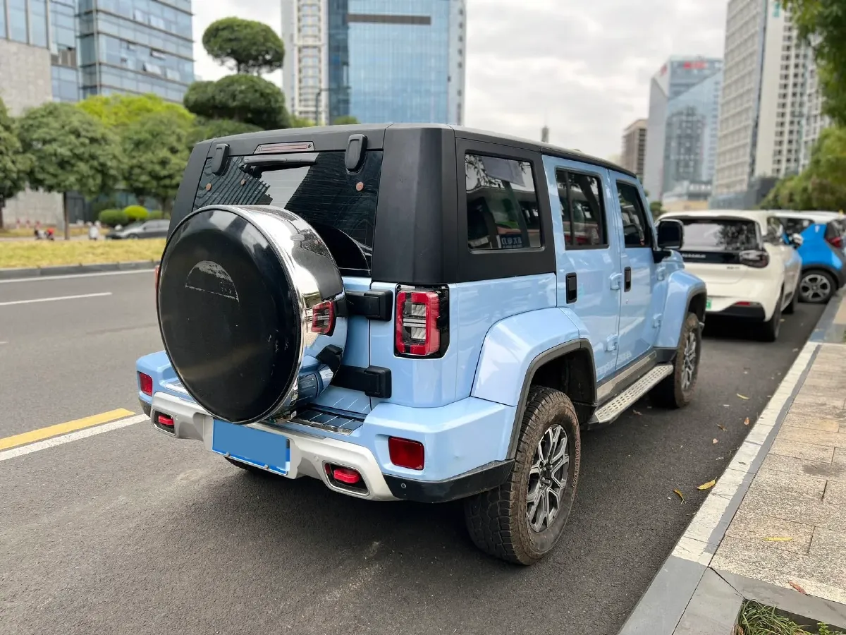 2022 Beijing BJ40 2.0T 224HP L4 8AT,autocango,china used car exporter,china ev exporter,chinese used car exporter,chinese used ev exporter