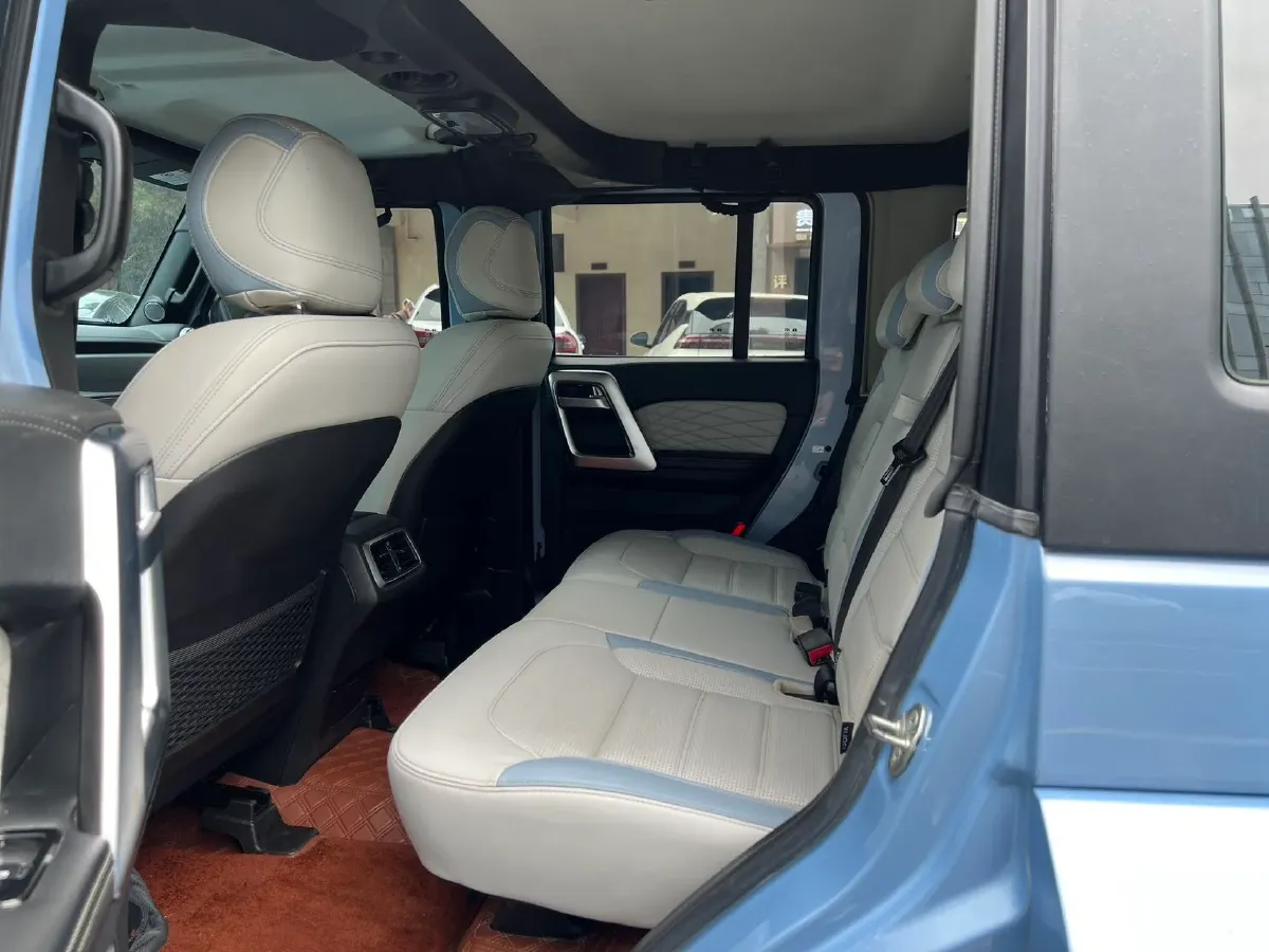 2022 Beijing BJ40 2.0T 224HP L4 8AT,autocango,china used car exporter,china ev exporter,chinese used car exporter,chinese used ev exporter