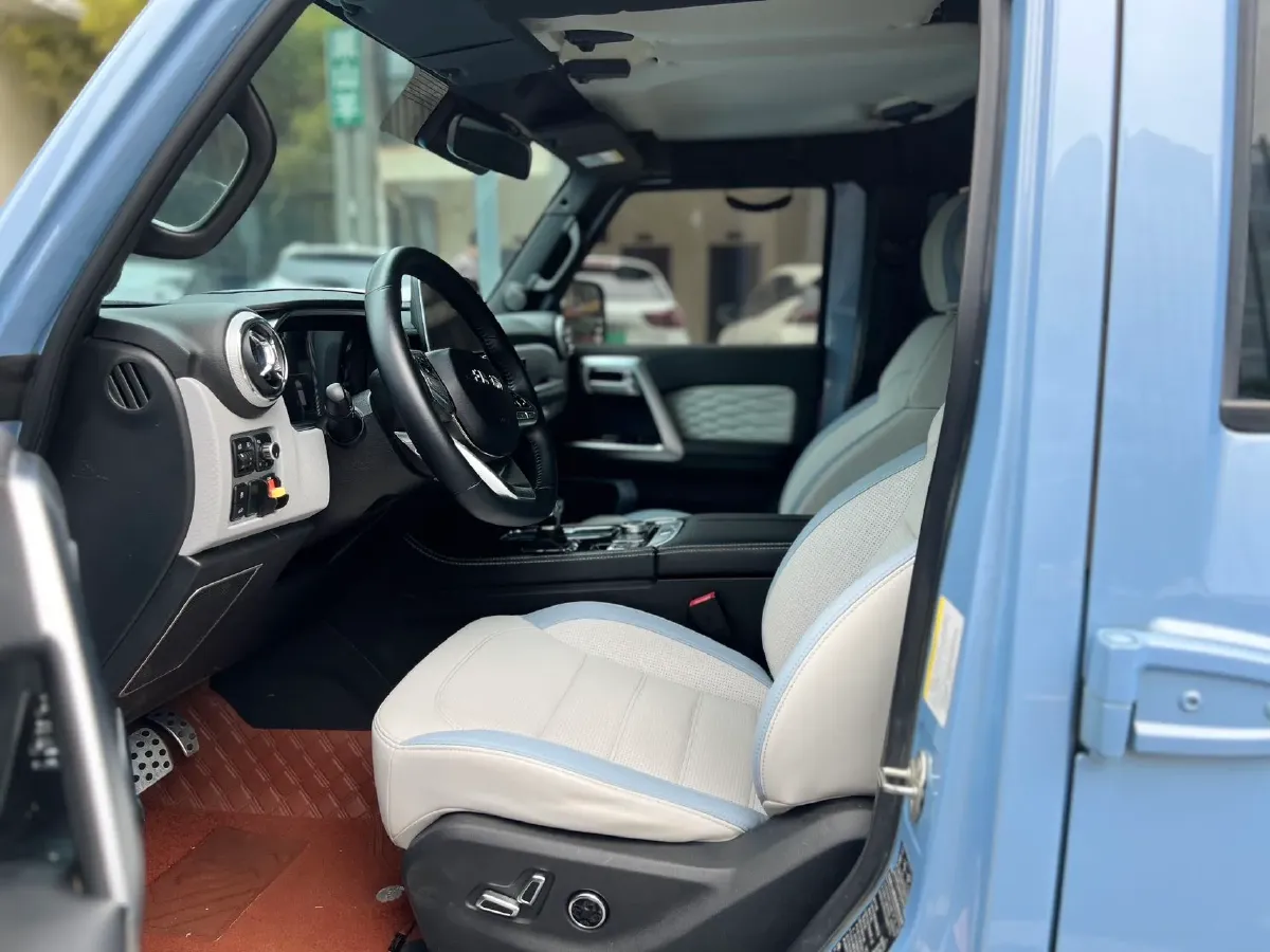 2022 Beijing BJ40 2.0T 224HP L4 8AT,autocango,china used car exporter,china ev exporter,chinese used car exporter,chinese used ev exporter