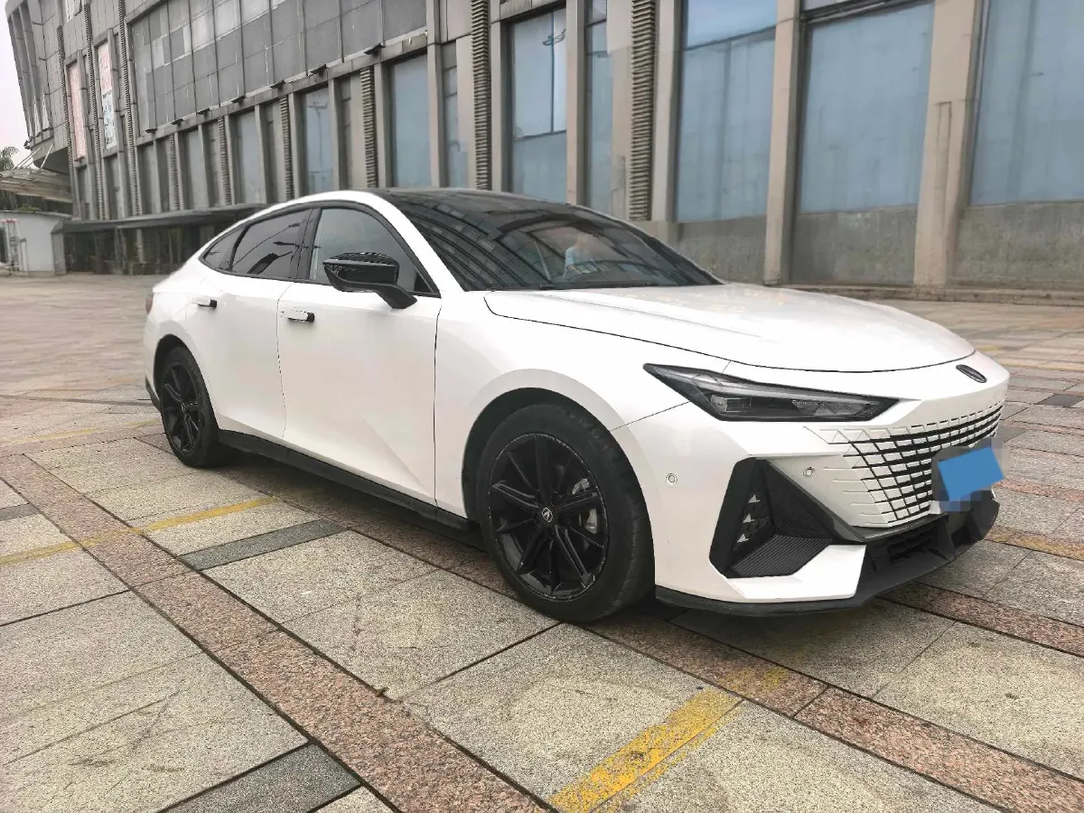 2022 ChangAn UNI-V 1.5T 188HP L4 7DCT,autocango,china used car exporter,china ev exporter,chinese used car exporter,chinese used ev exporter