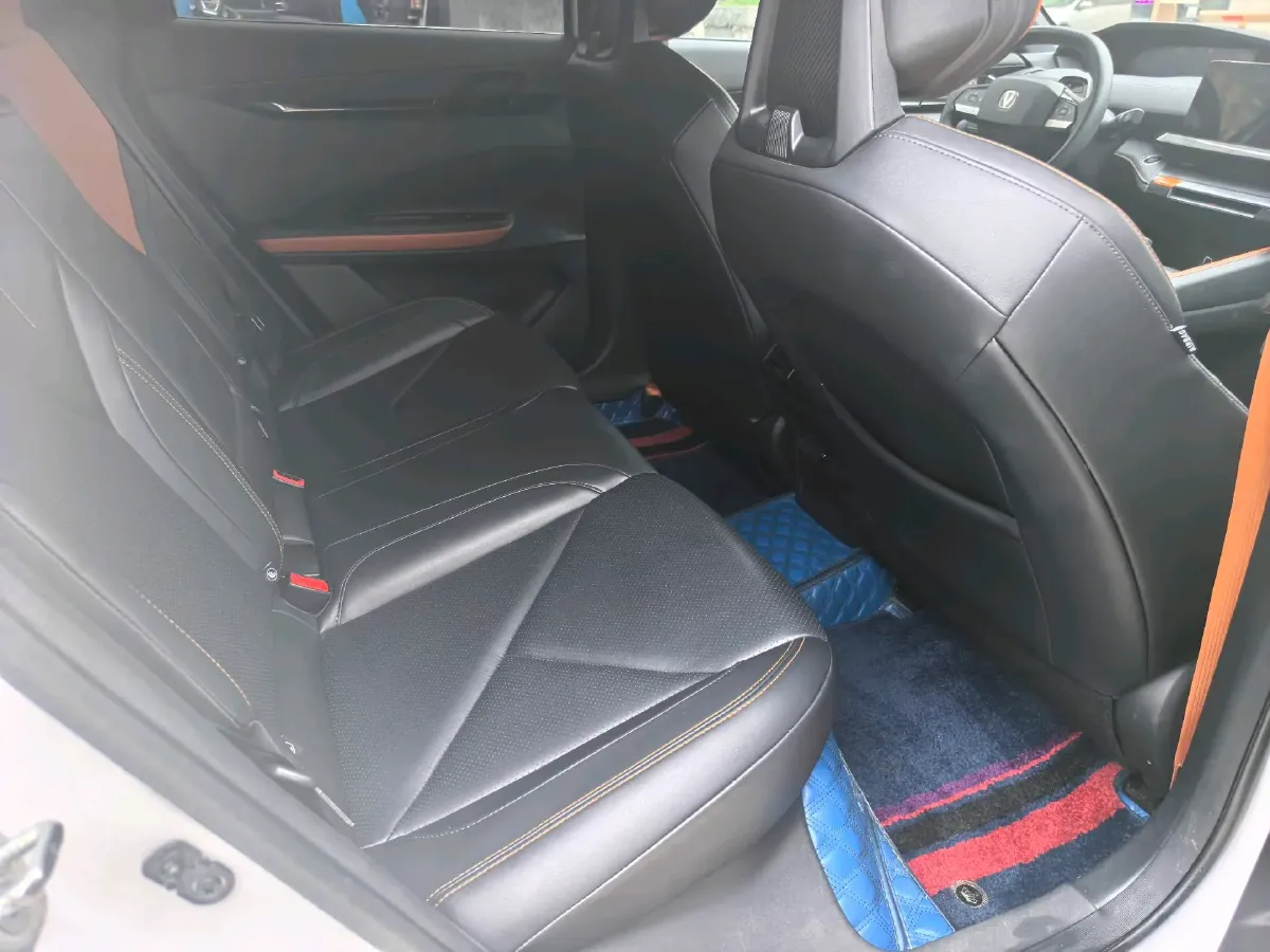 2022 ChangAn UNI-V 1.5T 188HP L4 7DCT,autocango,china used car exporter,china ev exporter,chinese used car exporter,chinese used ev exporter