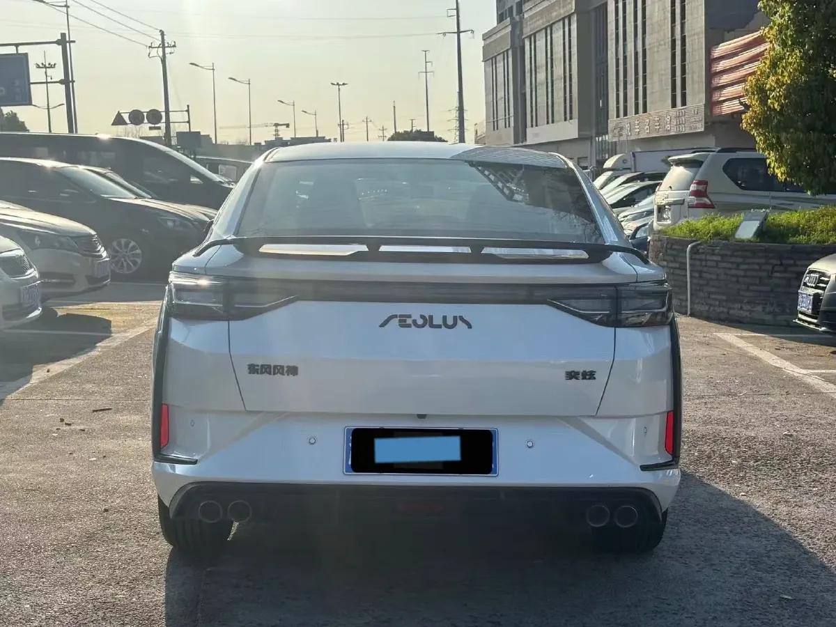 2024 DongFeng Aeolus YiXuan 1.5T 197HP L4 6DCT,autocango,china used car exporter,china ev exporter,chinese used car exporter,chinese used ev exporter