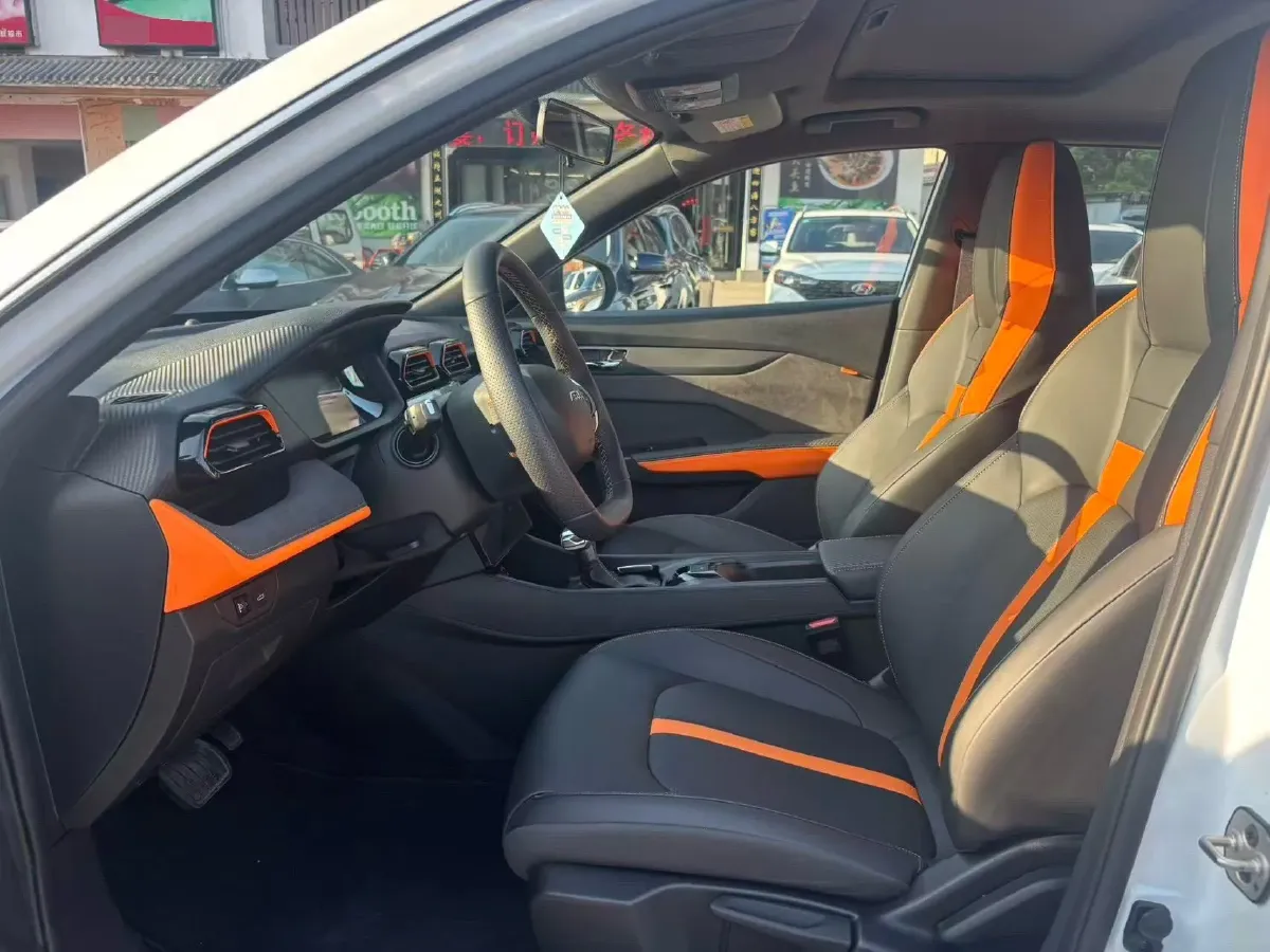 2024 DongFeng Aeolus YiXuan 1.5T 197HP L4 6DCT,autocango,china used car exporter,china ev exporter,chinese used car exporter,chinese used ev exporter