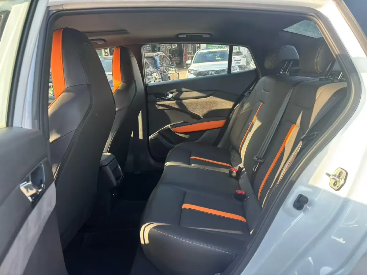 2024 DongFeng Aeolus YiXuan 1.5T 197HP L4 6DCT,autocango,china used car exporter,china ev exporter,chinese used car exporter,chinese used ev exporter