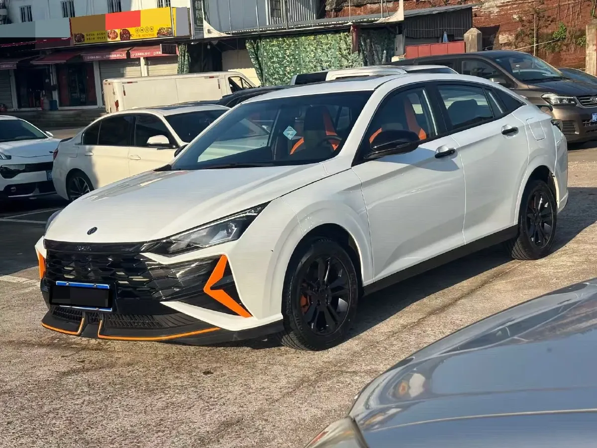 2024 DongFeng Aeolus YiXuan 1.5T 197HP L4 6DCT,autocango,china used car exporter,china ev exporter,chinese used car exporter,chinese used ev exporter