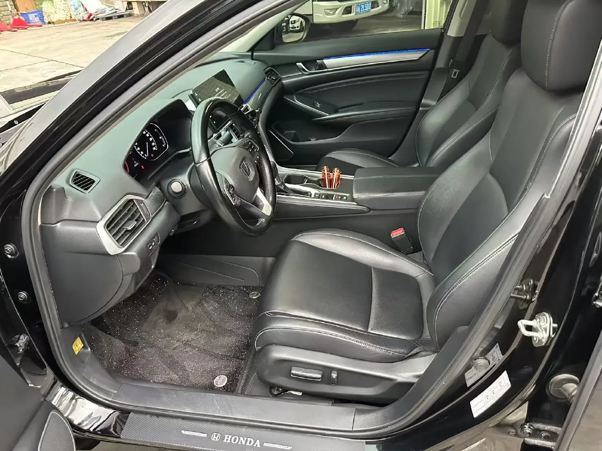 2022 Honda Accord 1.5T 194HP L4 CVT,autocango,china used car exporter,china ev exporter,chinese used car exporter,chinese used ev exporter