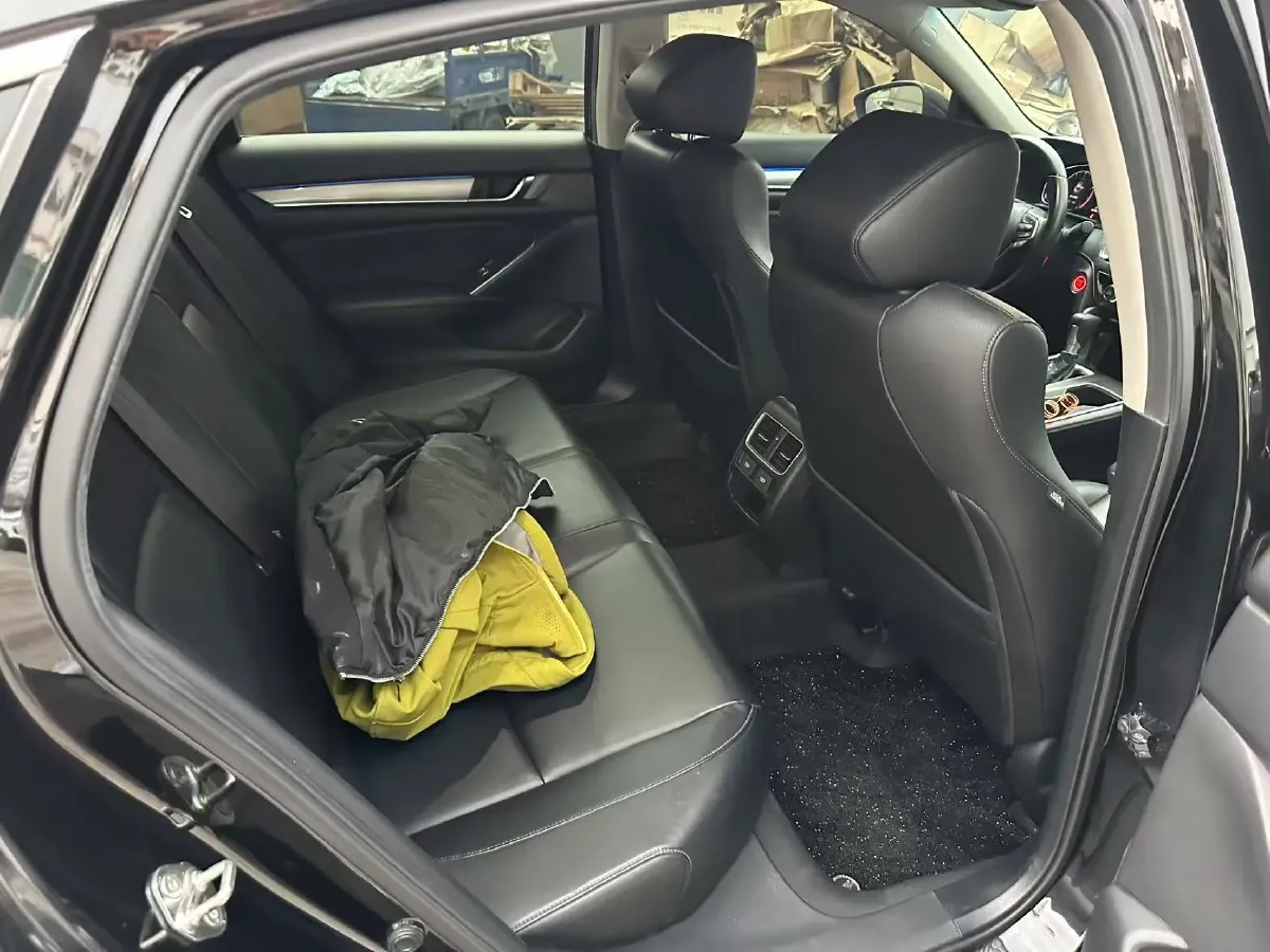 2022 Honda Accord 1.5T 194HP L4 CVT,autocango,china used car exporter,china ev exporter,chinese used car exporter,chinese used ev exporter