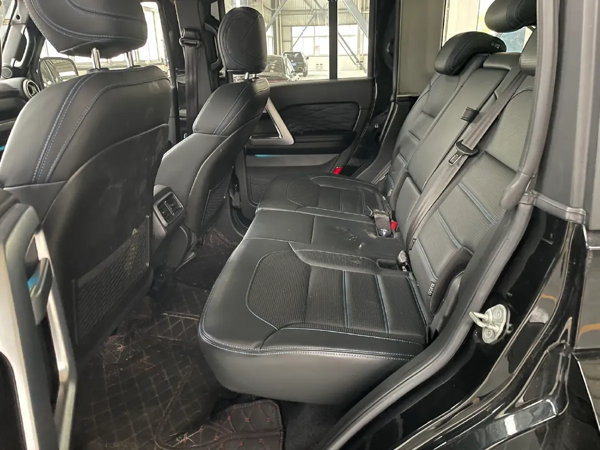 2023 Beijing BJ40 2.0T 224HP L4 8AT,autocango,china used car exporter,china ev exporter,chinese used car exporter,chinese used ev exporter