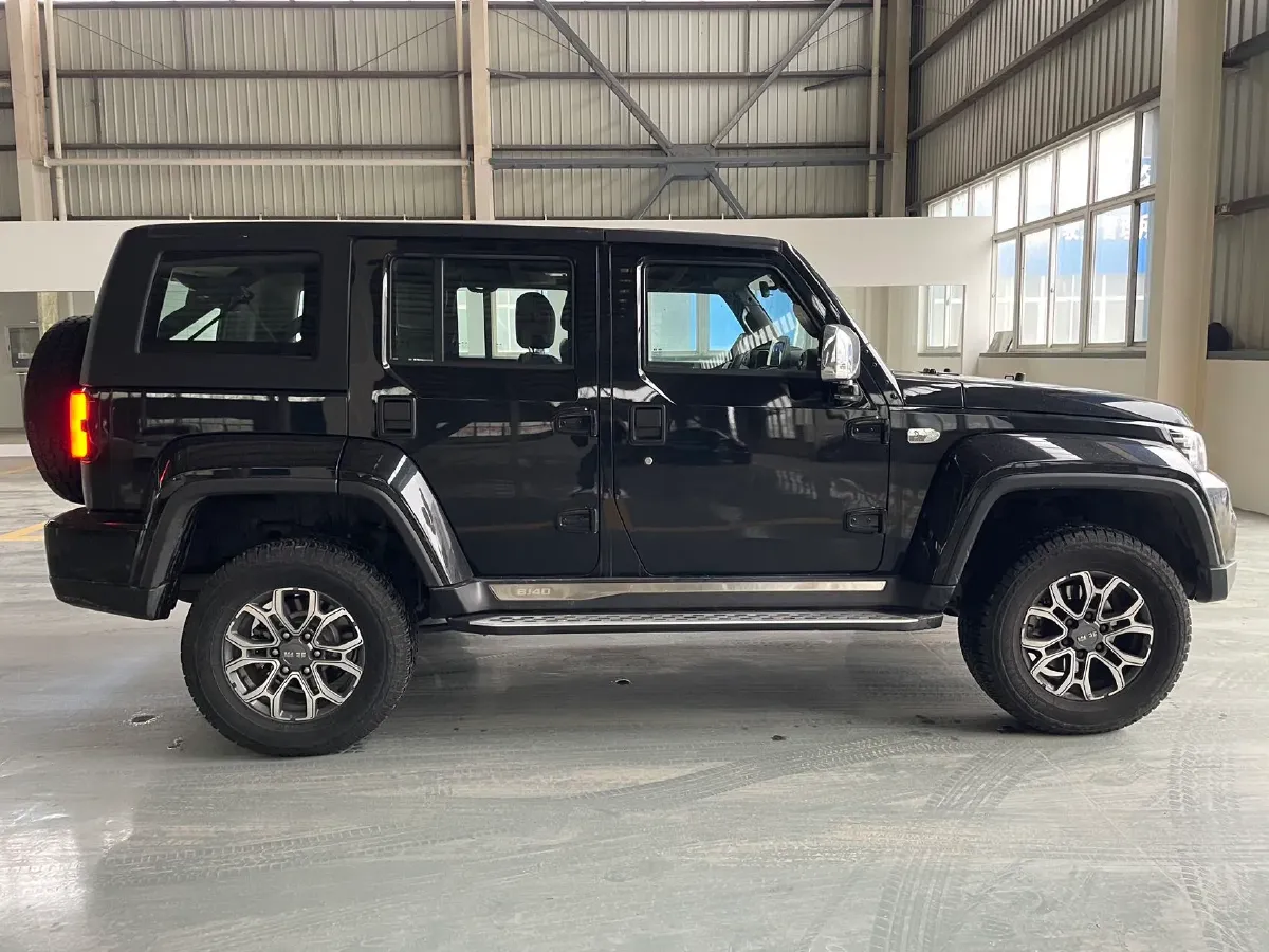 2023 Beijing BJ40 2.0T 224HP L4 8AT,autocango,china used car exporter,china ev exporter,chinese used car exporter,chinese used ev exporter