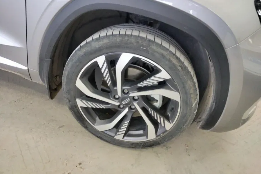 2024 Geely Monjaro 2.0T 238HP L4 8AT,autocango,china used car exporter,china ev exporter,chinese used car exporter,chinese used ev exporter