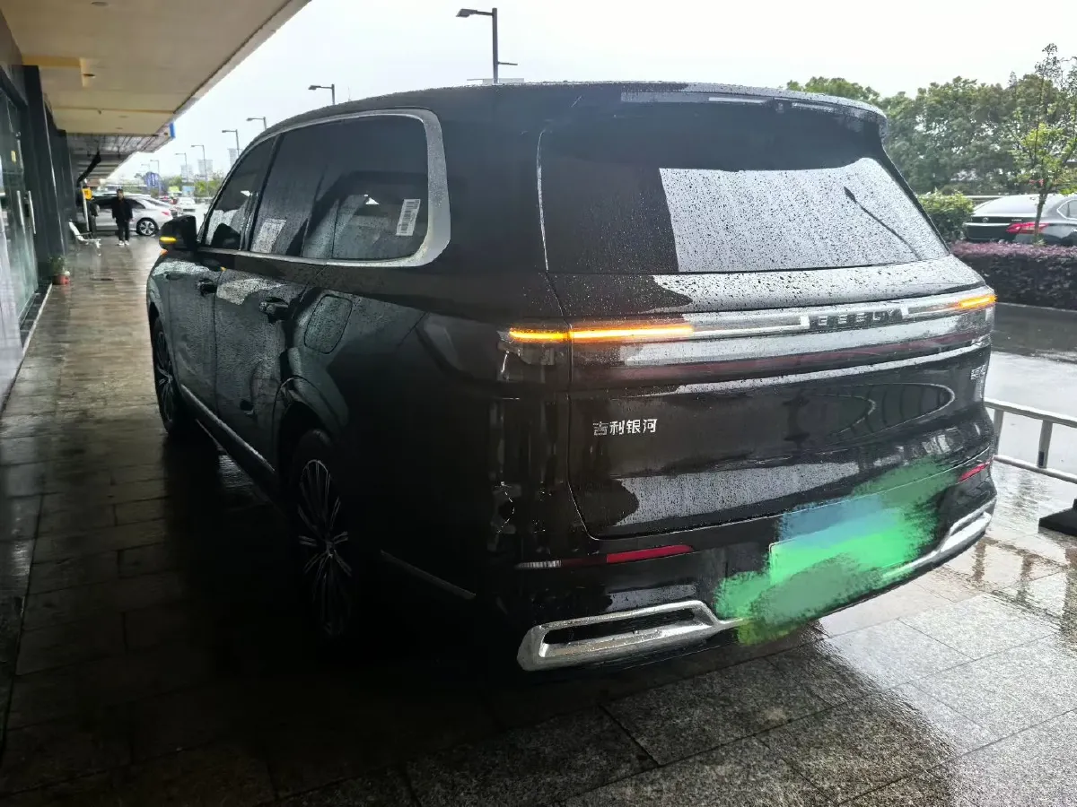 2025 Volkswagen Tiguan L 2.0T 220HP L4 7DCT,autocango,china used car exporter,china ev exporter,chinese used car exporter,chinese used ev exporter