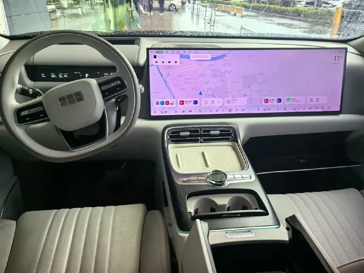 2025 Volkswagen Tiguan L 2.0T 220HP L4 7DCT,autocango,china used car exporter,china ev exporter,chinese used car exporter,chinese used ev exporter