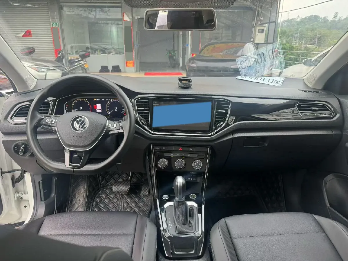 2022 Volkswagen T-Roc 1.4T 150HP L4 7DCT,autocango,china used car exporter,china ev exporter,chinese used car exporter,chinese used ev exporter