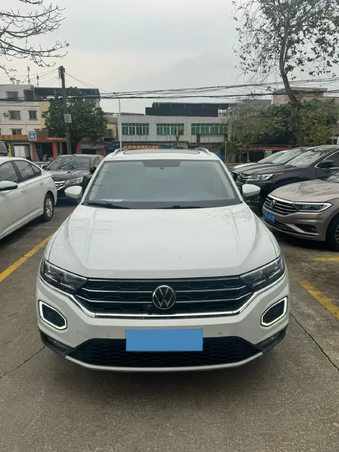 2022 Volkswagen T-Roc 1.4T 150HP L4 7DCT,autocango,china used car exporter,china ev exporter,chinese used car exporter,chinese used ev exporter