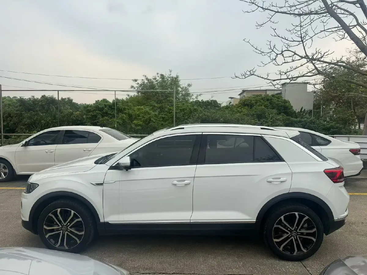 2022 Volkswagen T-Roc 1.4T 150HP L4 7DCT,autocango,china used car exporter,china ev exporter,chinese used car exporter,chinese used ev exporter