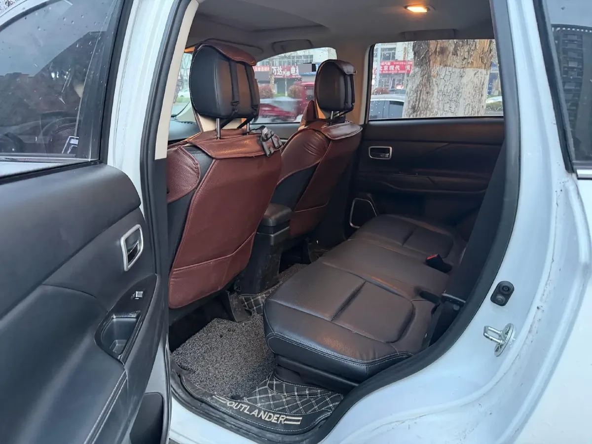 2018 Mitsubishi Outlander 2.4L 192HP L4 CVT,autocango,china used car exporter,china ev exporter,chinese used car exporter,chinese used ev exporter