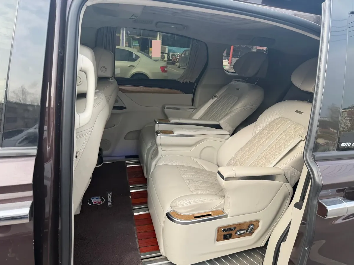 2018 Buick GL8 2.0T 260HP L4 6AT,autocango,china used car exporter,china ev exporter,chinese used car exporter,chinese used ev exporter