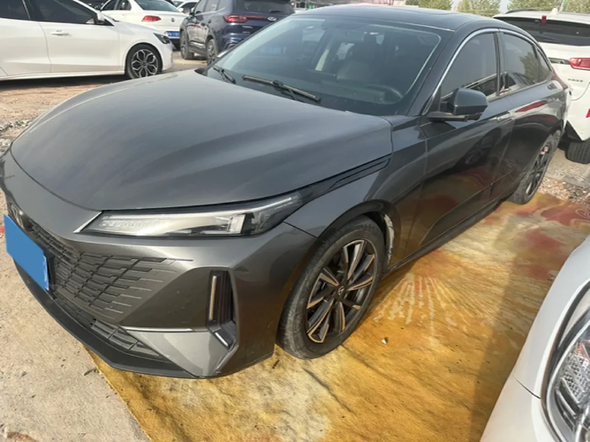 2023 ChangAn Oshan Z6 1.5T 188HP L4 7DCT,autocango,china used car exporter,china ev exporter,chinese used car exporter,chinese used ev exporter