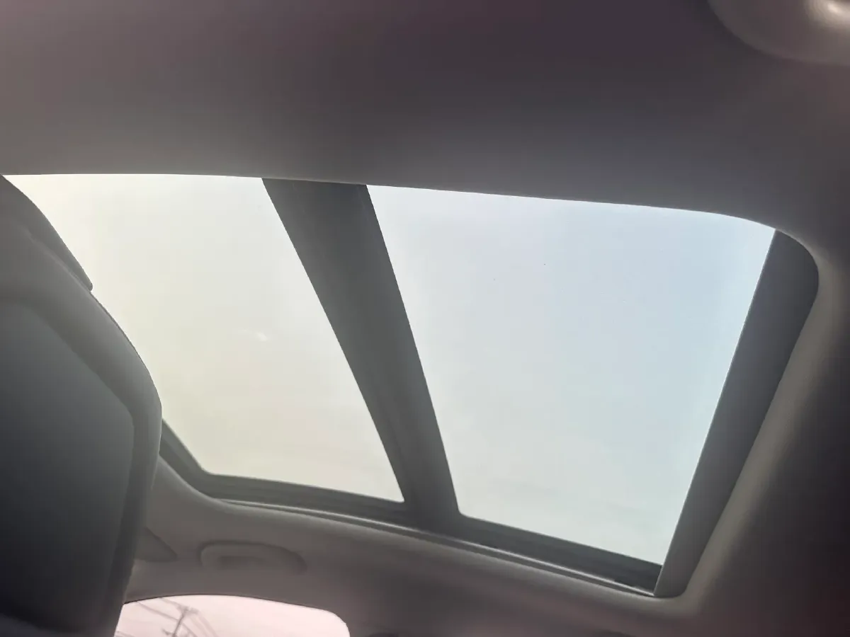 2023 ChangAn Oshan Z6 1.5T 188HP L4 7DCT,autocango,china used car exporter,china ev exporter,chinese used car exporter,chinese used ev exporter