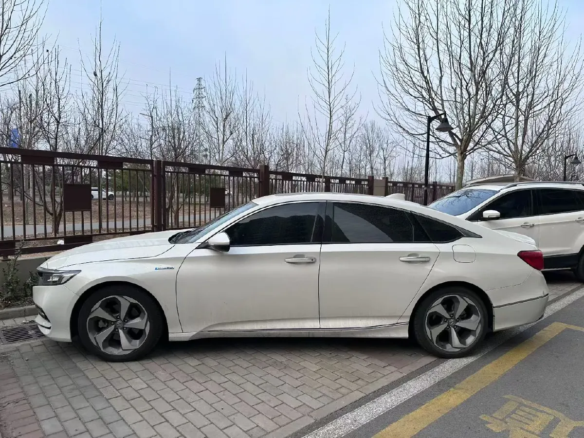 2018 Honda Accord 2.0L 146HP L4 E-CVT Hybrid,autocango,china used car exporter,china ev exporter,chinese used car exporter,chinese used ev exporter