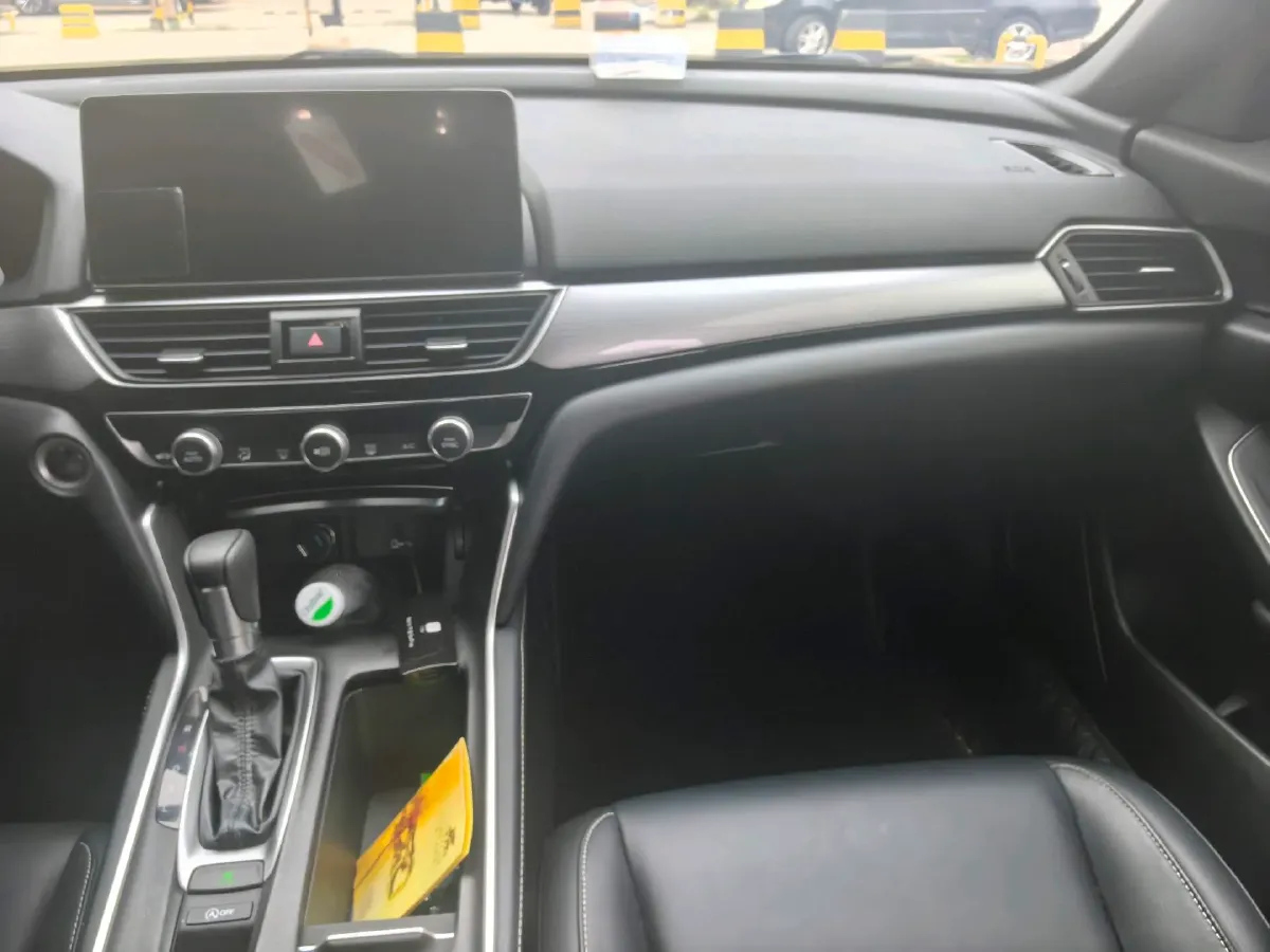 2023 Volkswagen Passat 1.4T 150HP L4 7DCT,autocango,china used car exporter,china ev exporter,chinese used car exporter,chinese used ev exporter