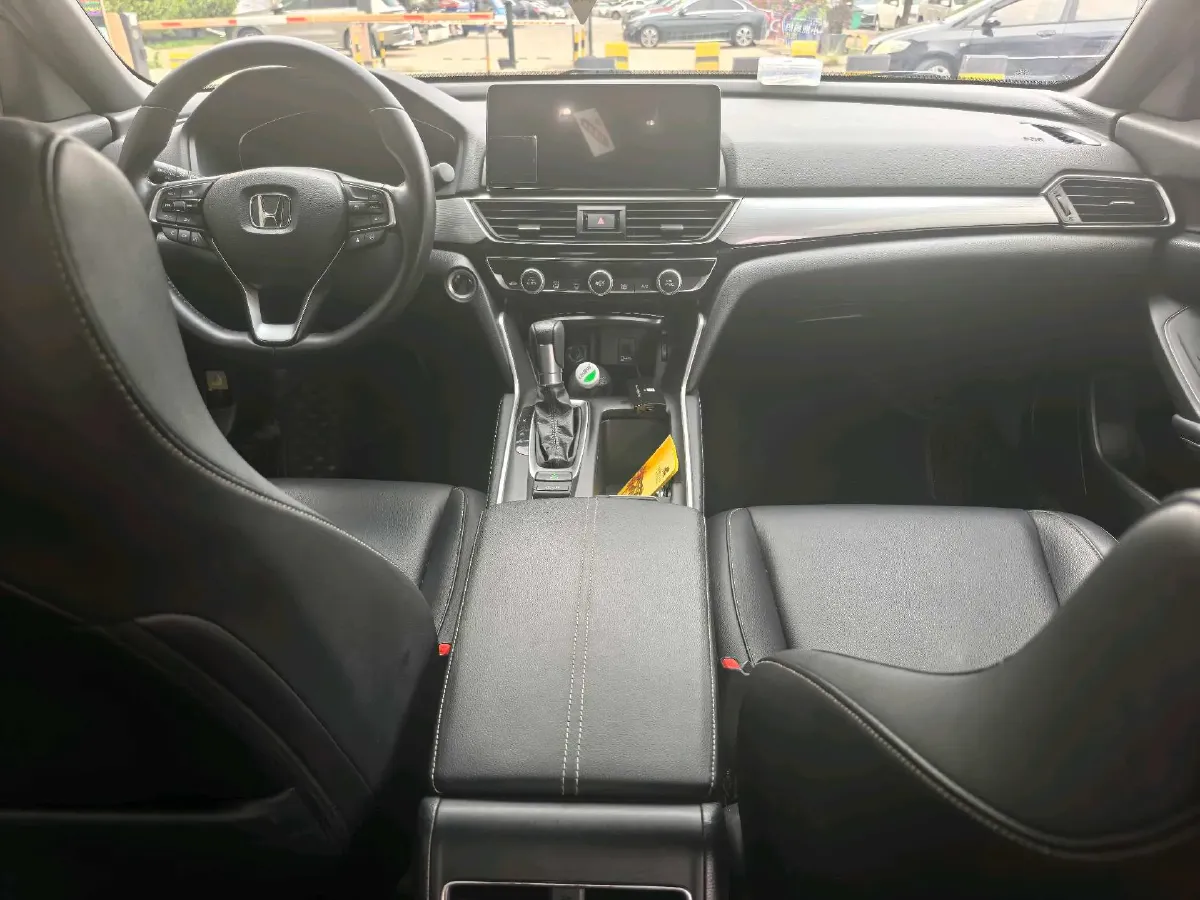 2023 Volkswagen Passat 1.4T 150HP L4 7DCT,autocango,china used car exporter,china ev exporter,chinese used car exporter,chinese used ev exporter